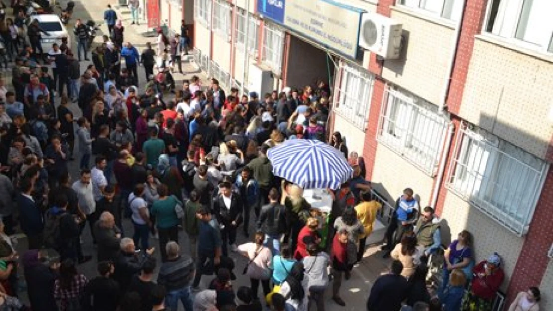 Bir sokak insan başvurdu