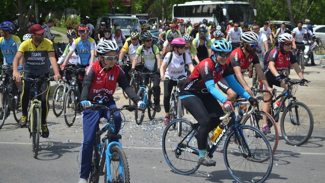Dostluğa pedal çevirdiler
