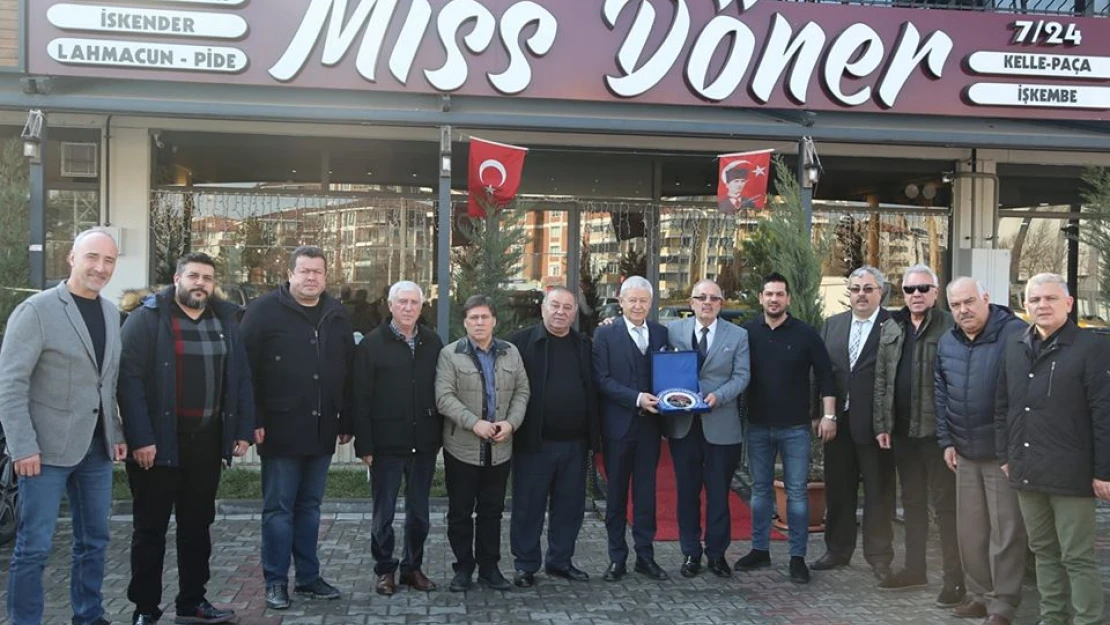 Örnek işletmeciye plaket