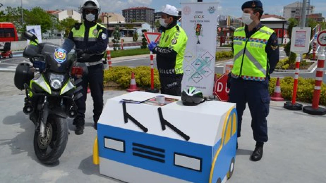 Korona'ya karşı canlı eğitim