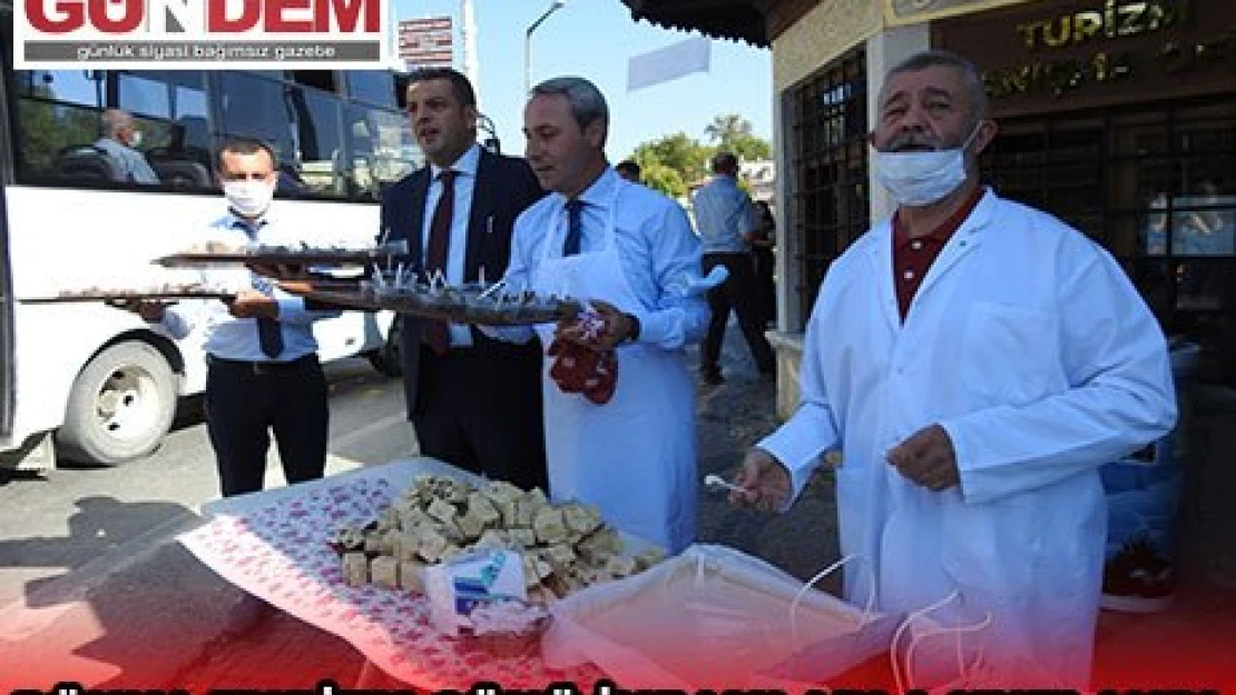 DÜNYA TURİZM GÜNÜ İKRAMLARLA KUTLANDI