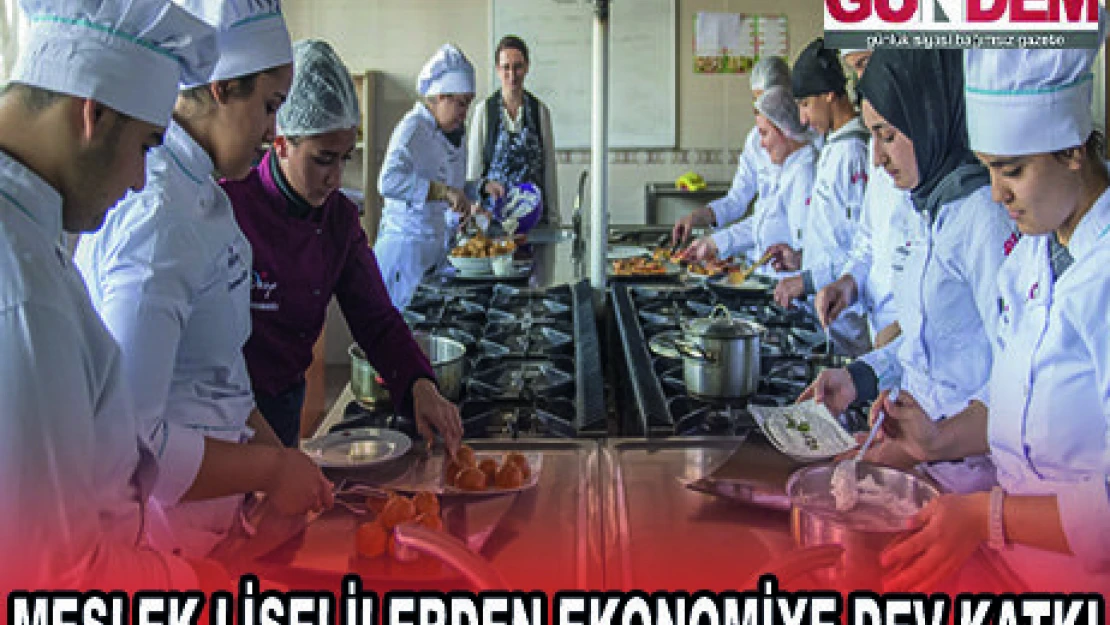 Yunan askerlerince darbedildikleri öne sürülen düzensiz göçmenler Edirne'de tedavi edildi