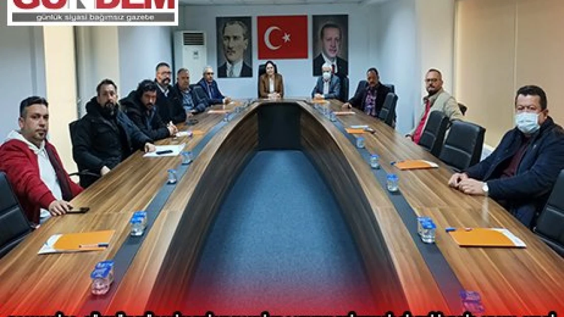 BAŞKAN İBA, GÜMRÜK MÜŞAVİRLERİ VE NAKLİYE ACENTELERİ TEMSİLCİLERİ İLE BİR ARAYA GELDİ