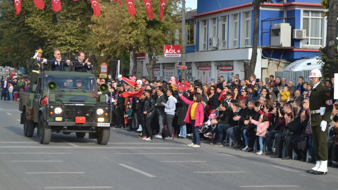 Cumhuriyet'e vefa, Özdemir'e veda