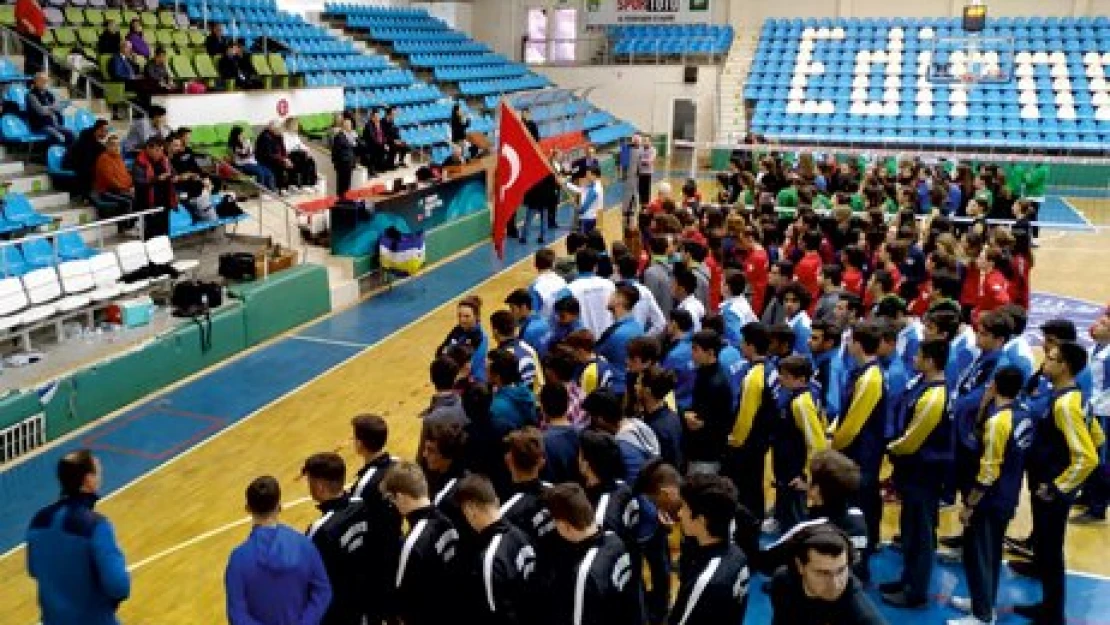 Voleybolda heyecan dorukta