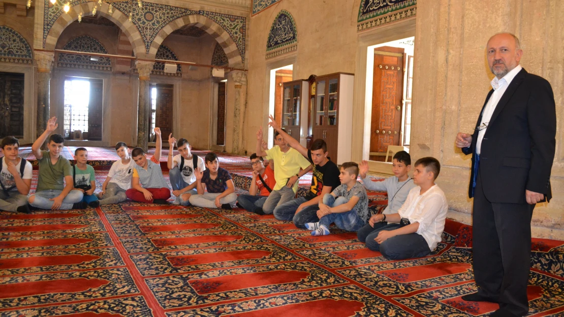 Evl&acircd-ı F&acirctih&acircn'ın torunları Edirne'de