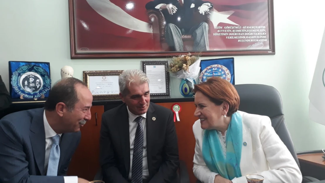 Akşener, İYİ Parti belediyesinde