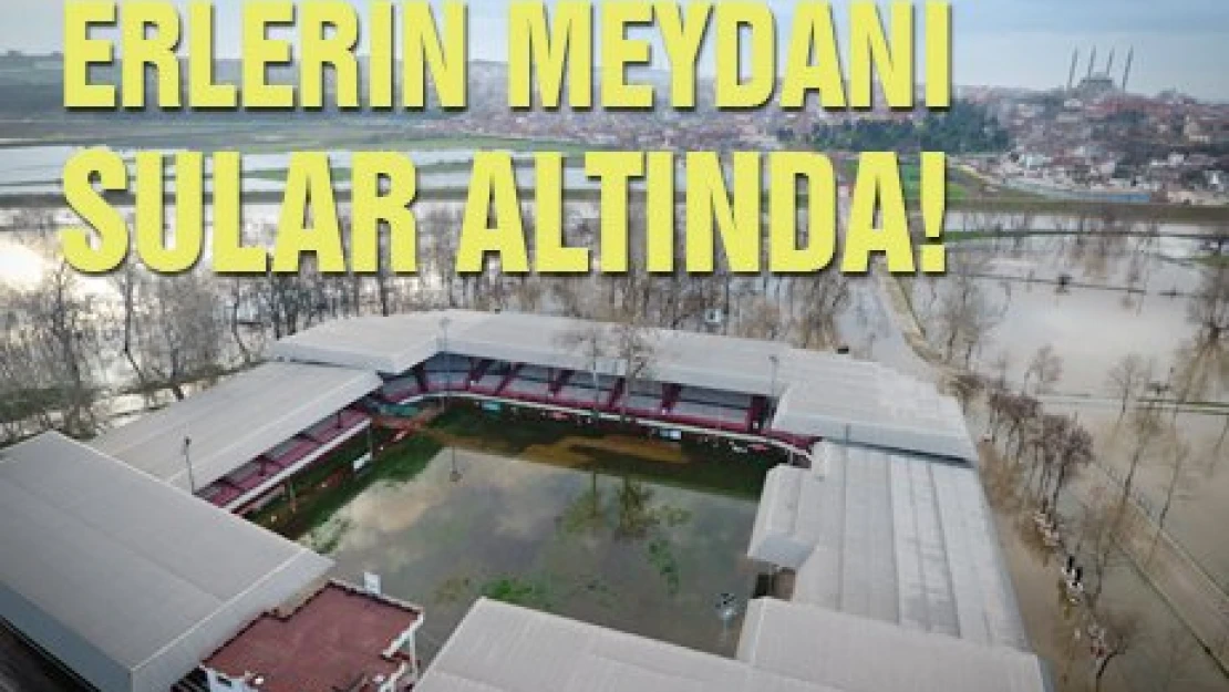 Erlerin Meydanı sular altında