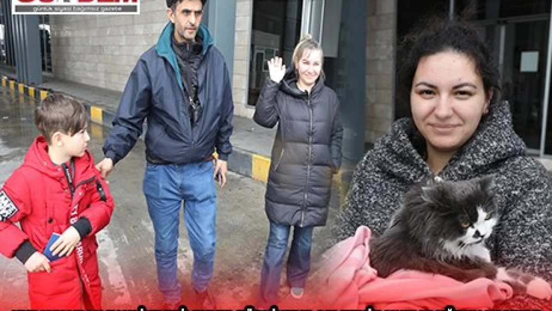 UKRAYNA'DAN TAHLİYE EDİLENLER TÜRKİYE'YE GELMENİN MUTLULUĞUNU YAŞIYOR