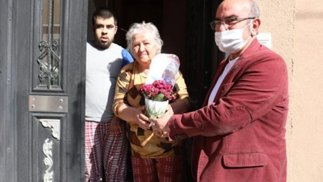 Özel çocukların anneleri unutulmadı