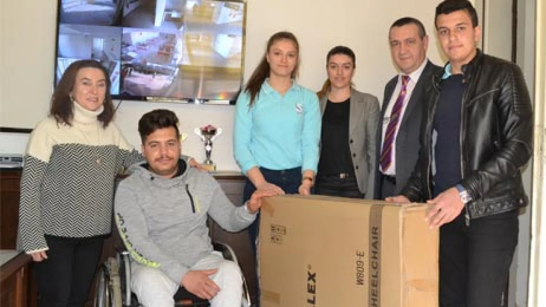 Barış'a el ayak oldular