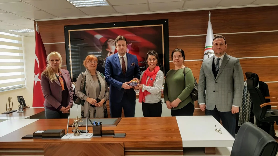 Baro'dan kadınlara destek