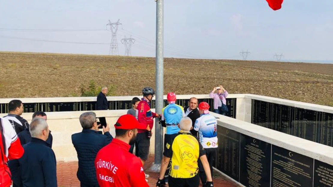 Şehitler için pedala bastılar