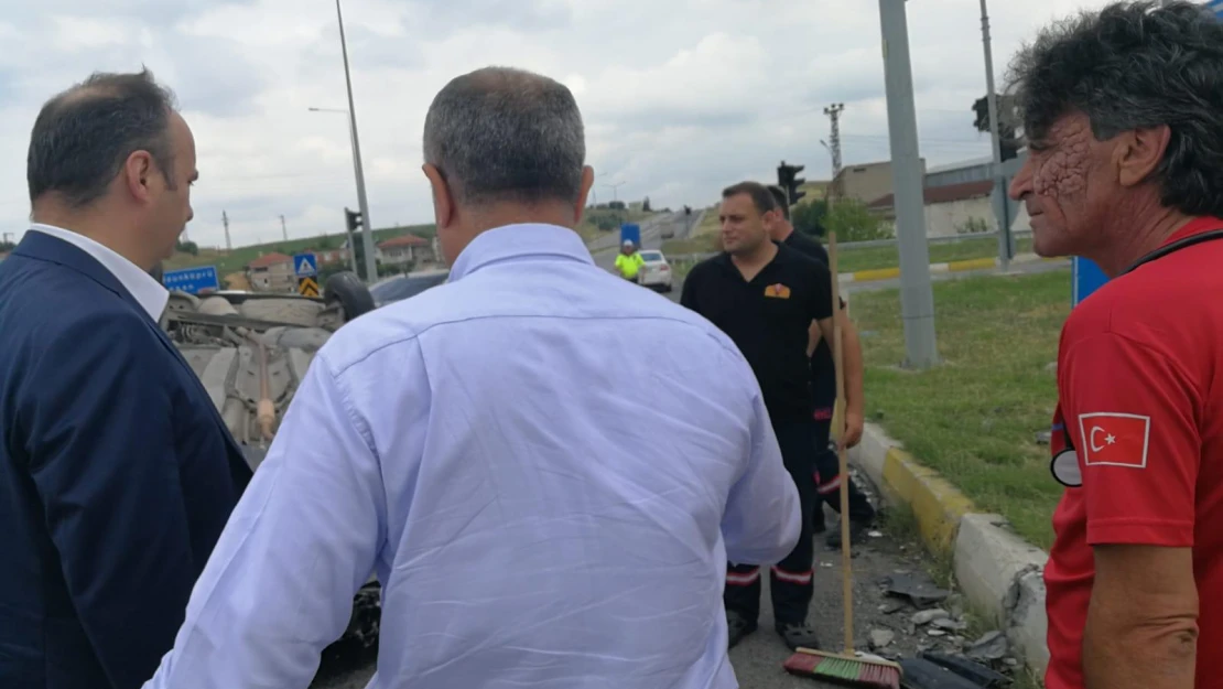 Validen yaralılara yardım