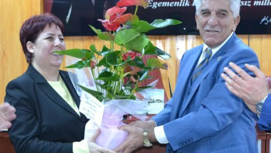 Kadın üyesi yok, komisyonu var