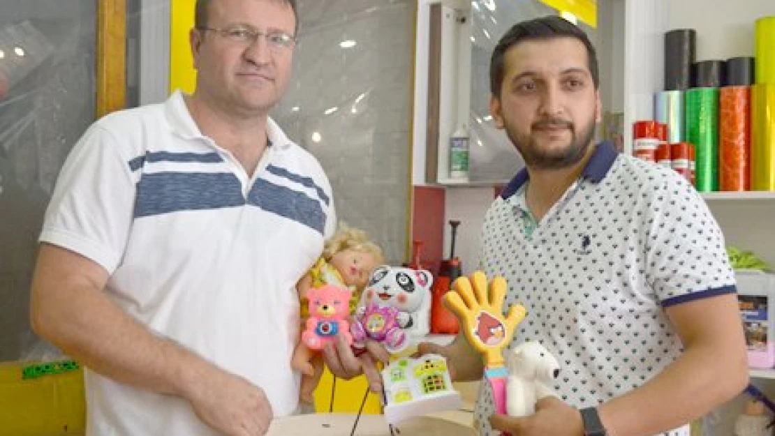 Oyuncak getirene oto yıkama