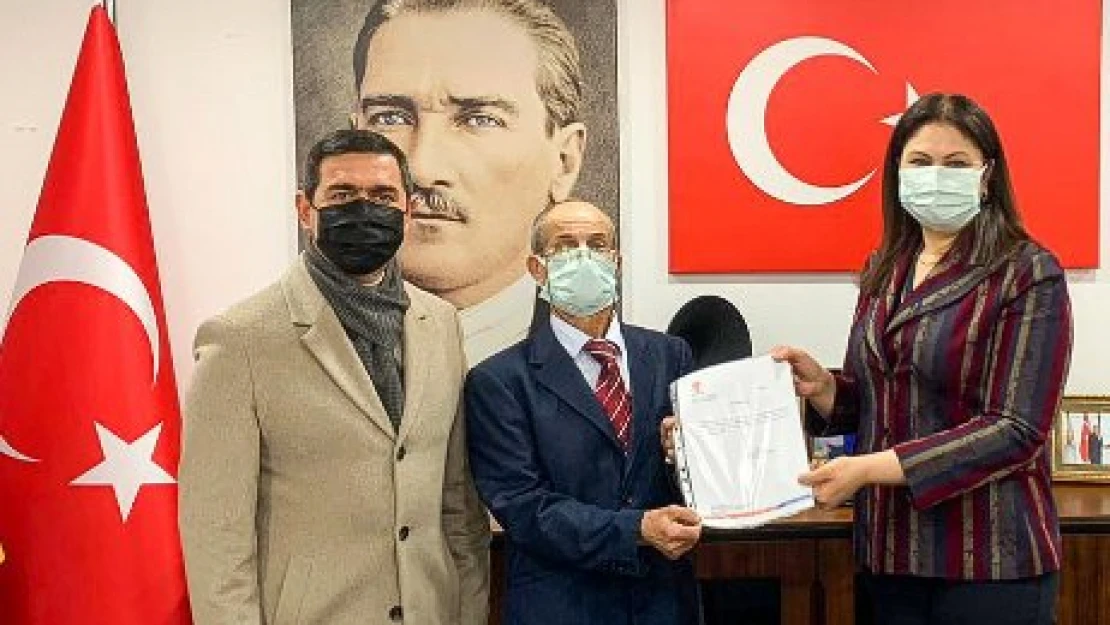 AK Parti Yenimuhacir Bayar'a emanet