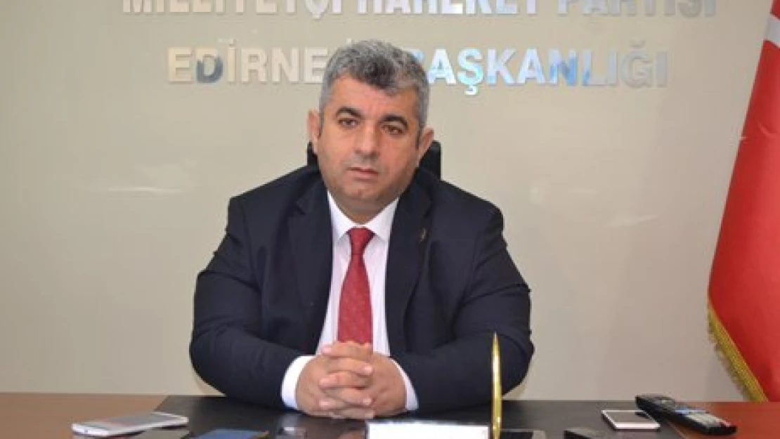 CHP kongresine tiyatro dedi