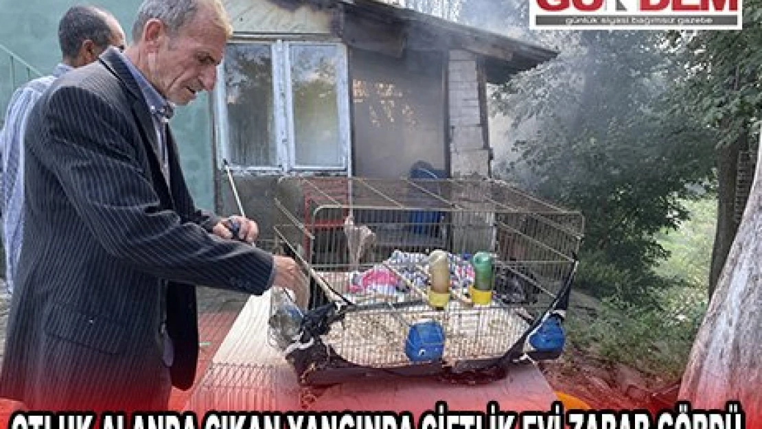 Otluk alanda çıkan yangında çiftlik evi zarar gördü