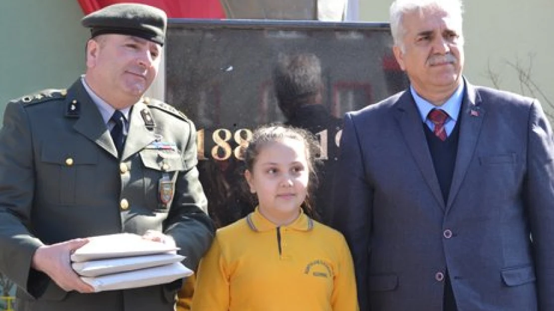 Öğrencilerden Mehmetçiğe mektup