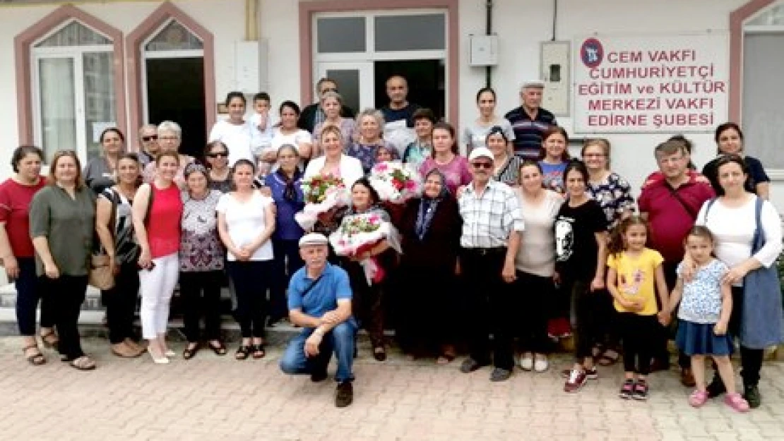 Cem'in kadınları kahvaltıda buluştu