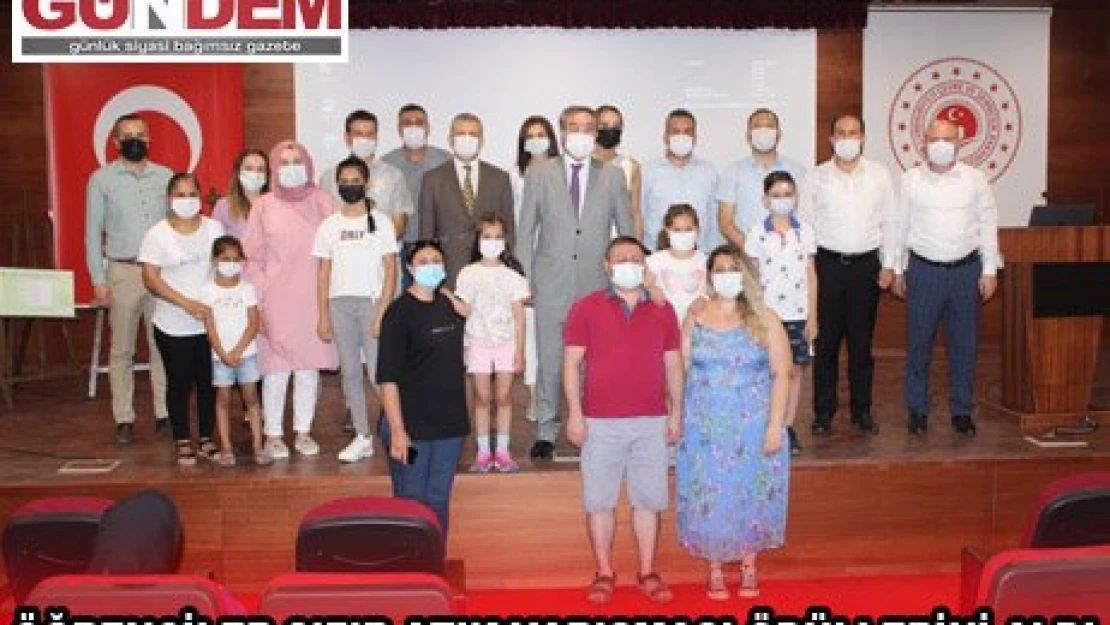 ÖĞRENCİLER SIFIR ATIK YARIŞMASI ÖDÜLLERİNİ ALDI