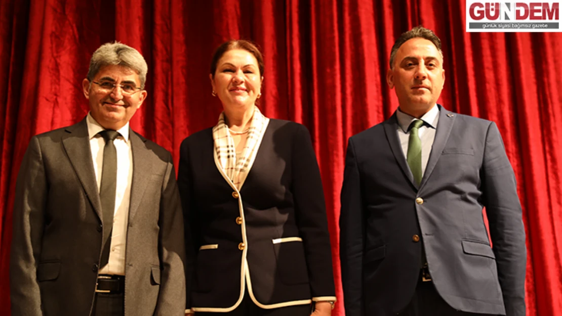 İba, 'Ebeveynlerin değişen dünyaya ayak uydurması gerekiyor'