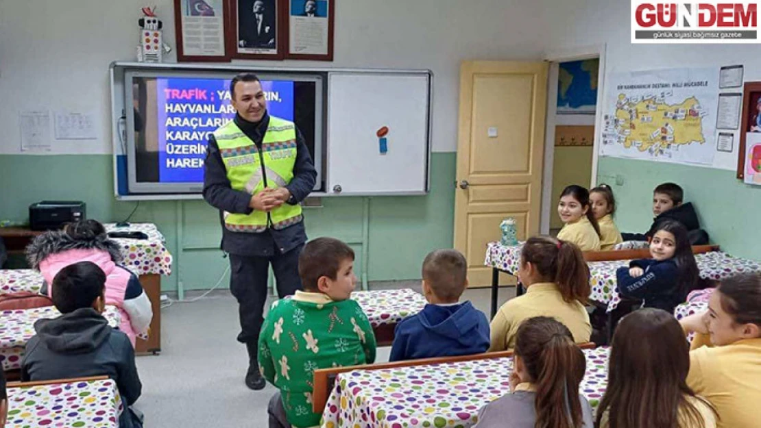 İlkokul öğrencilerine trafik eğitimi verildi