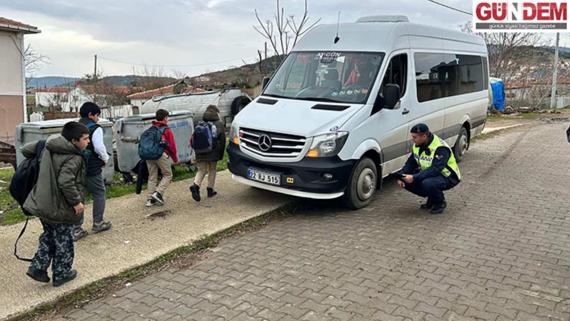 Jandarma ekipleri okul servislerini denetledi