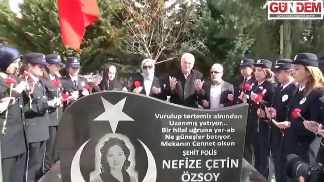 Kadın polislerden şehit polis Özsoy'un kabrine ziyaret