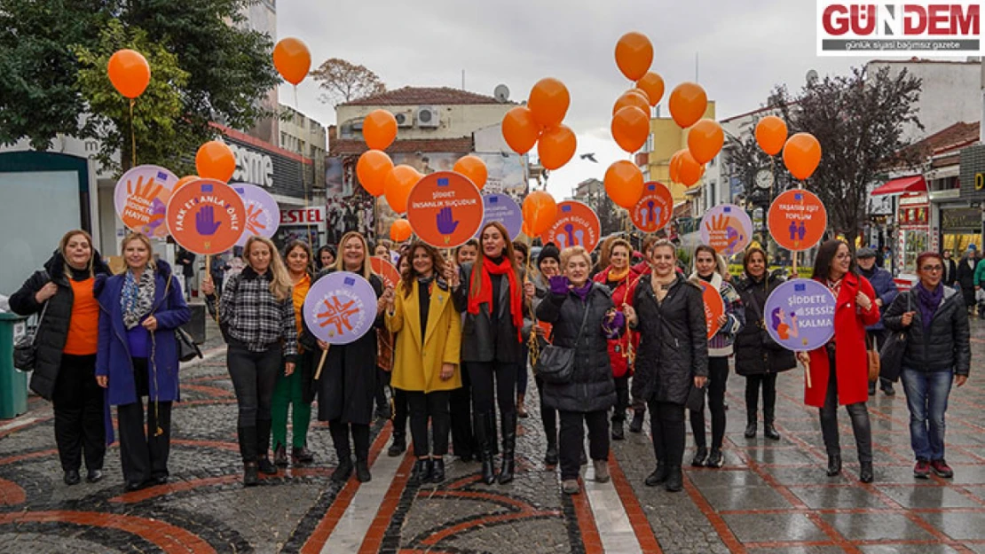 Kadına yönelik şiddete karşı farkındalık yürüyüşü yapıldı