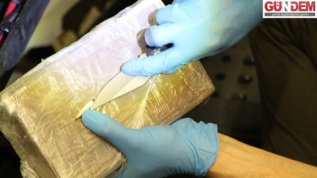 Kapıkule Gümrük Kapısı'nda 8 kilo 766 gram kokain ele geçirildi