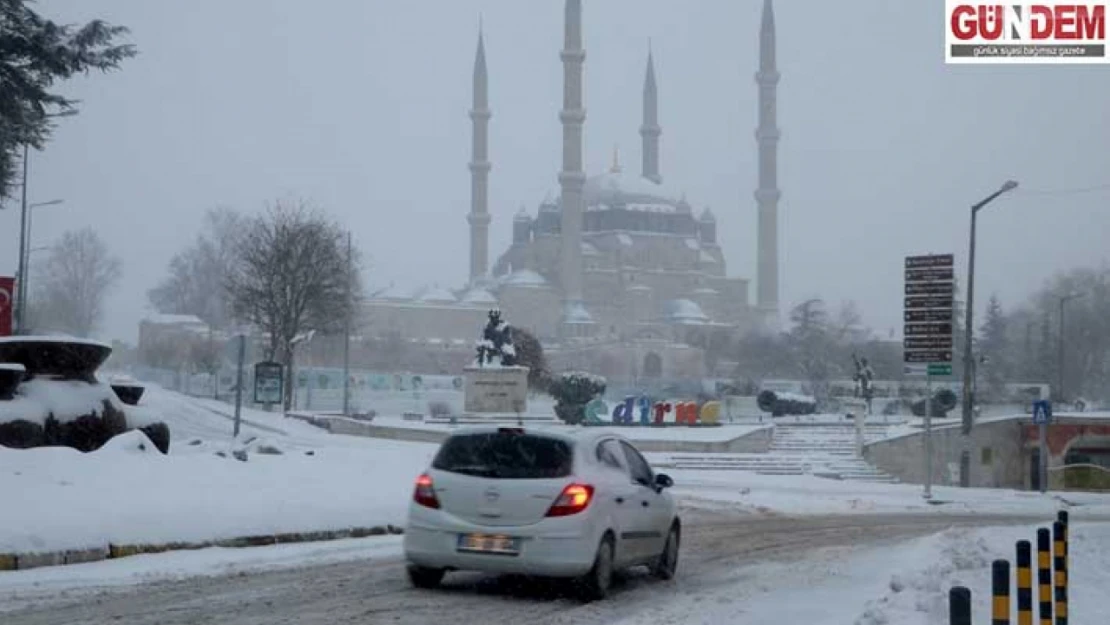 Kar geliyor