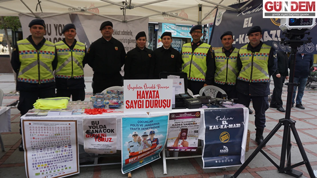 Karayolu Trafik Haftası'nda vatandaşlar bilgilendirildi