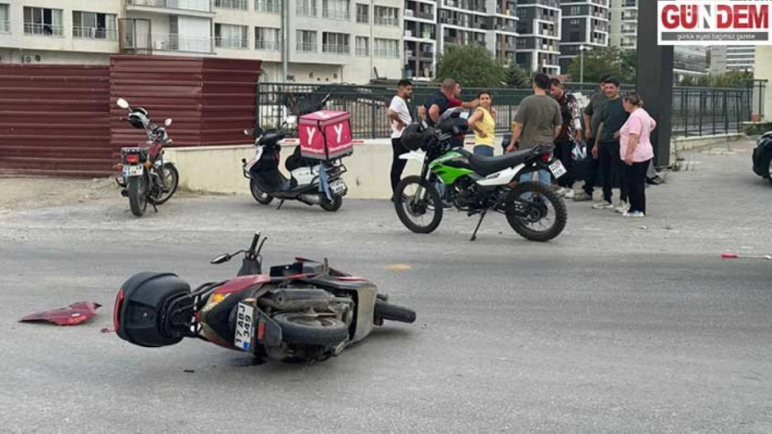 Kazaya karışan sürücünün aracını bırakıp kaçması güvenlik kamerasında