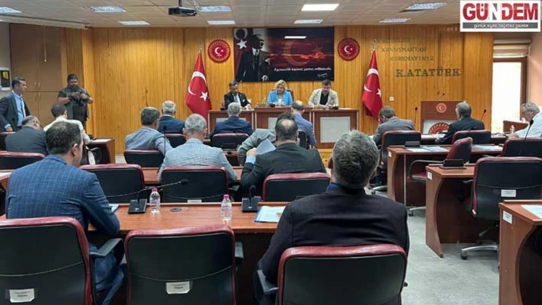 Komisyon raporları meclis üyelerine sunuldu