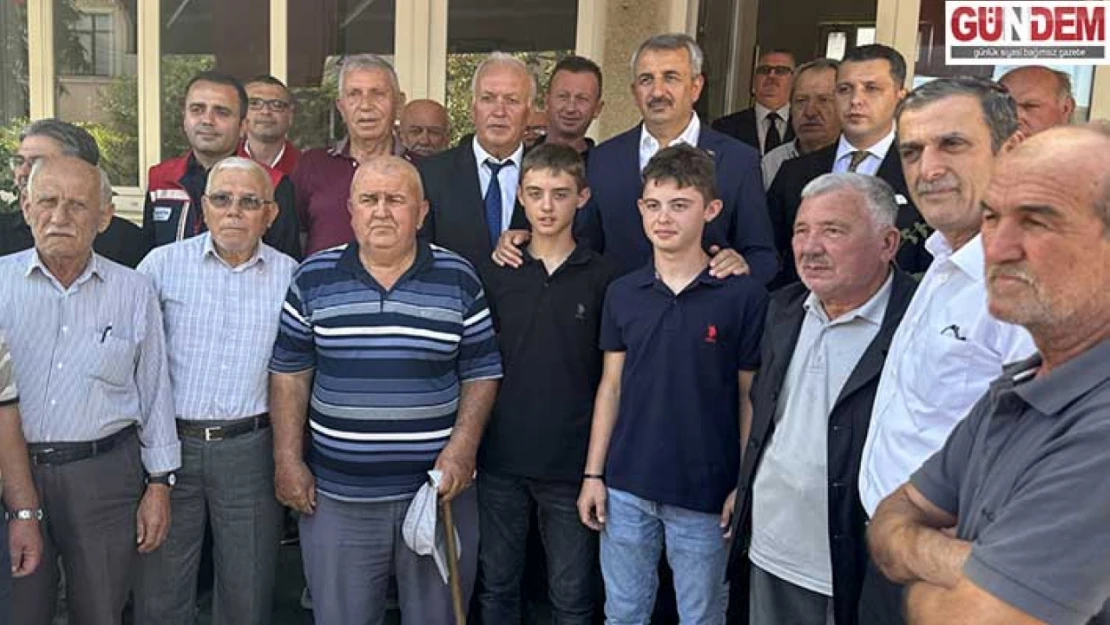 Köye gelen validen düve isteyen ikizlerin isteği geri çevrilmedi