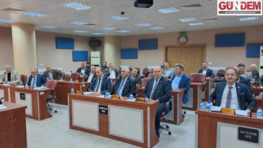 Mecliste çimen boyu nedeniyle tartışma çıktı