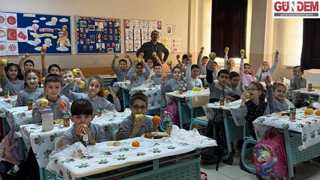 Öğrenci ve öğretmenler 'Yerli Malı Haftası' dolayısıyla etkinlik düzenledi