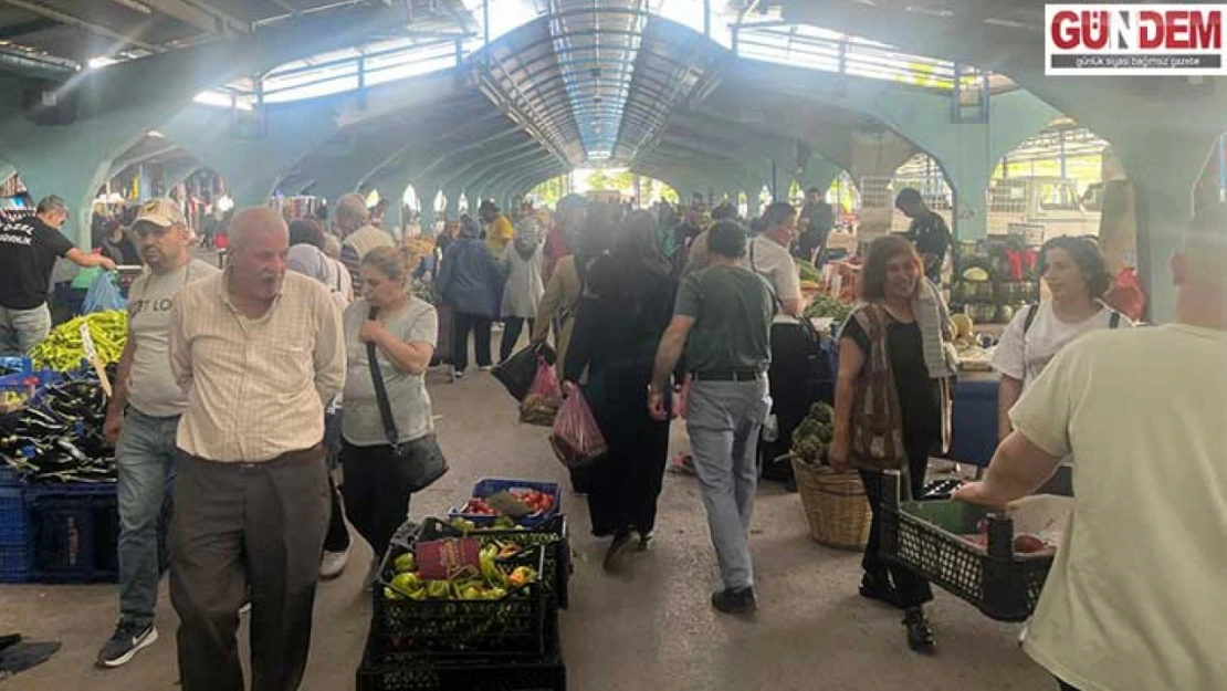 Pazar sıcak havayla canlandı