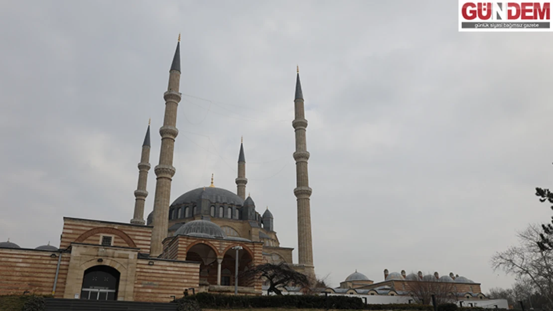 Selimiye Camisi ramazanı sınırlı sayıda ziyaretçiyle karşıladı