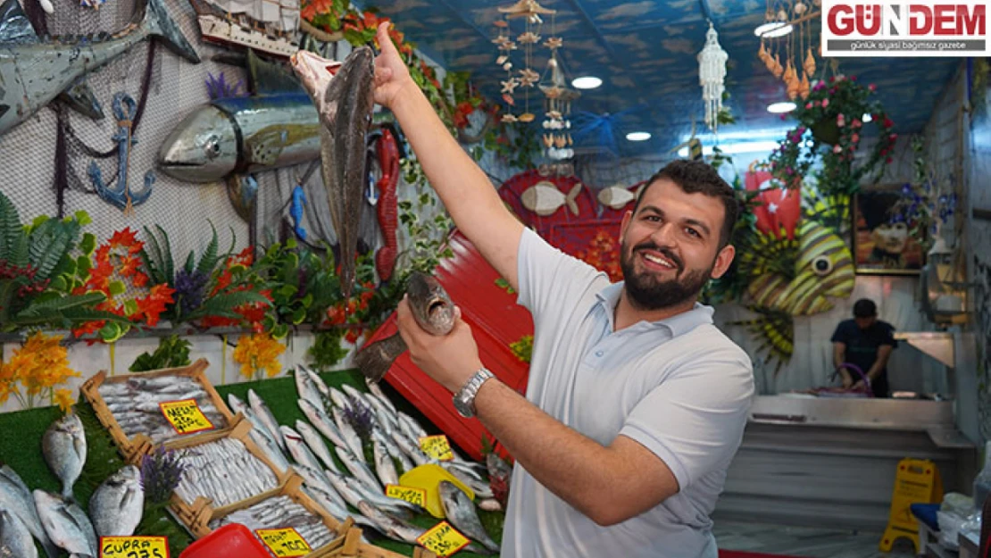 Sezonun ilk balıkları tezgâhları şenlendirdi