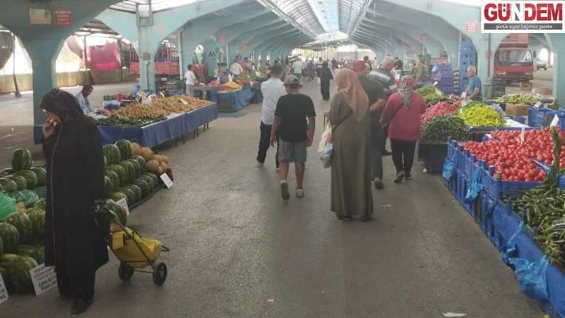 Sıcak hava pazarı sessizliğe bürüdü, ürünler satılamadı