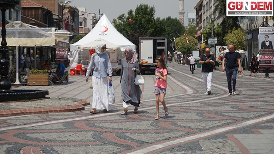 Sıcak hava vatandaşı bunaltıyor