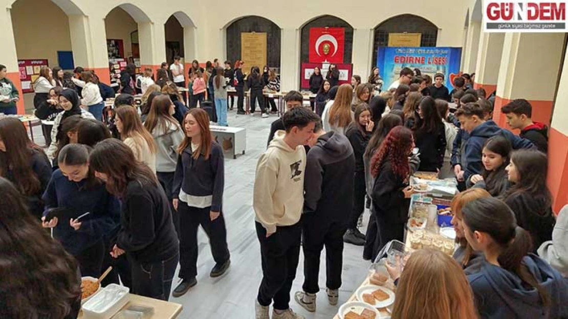 Sokak hayvanları yararına kermes düzenlendi