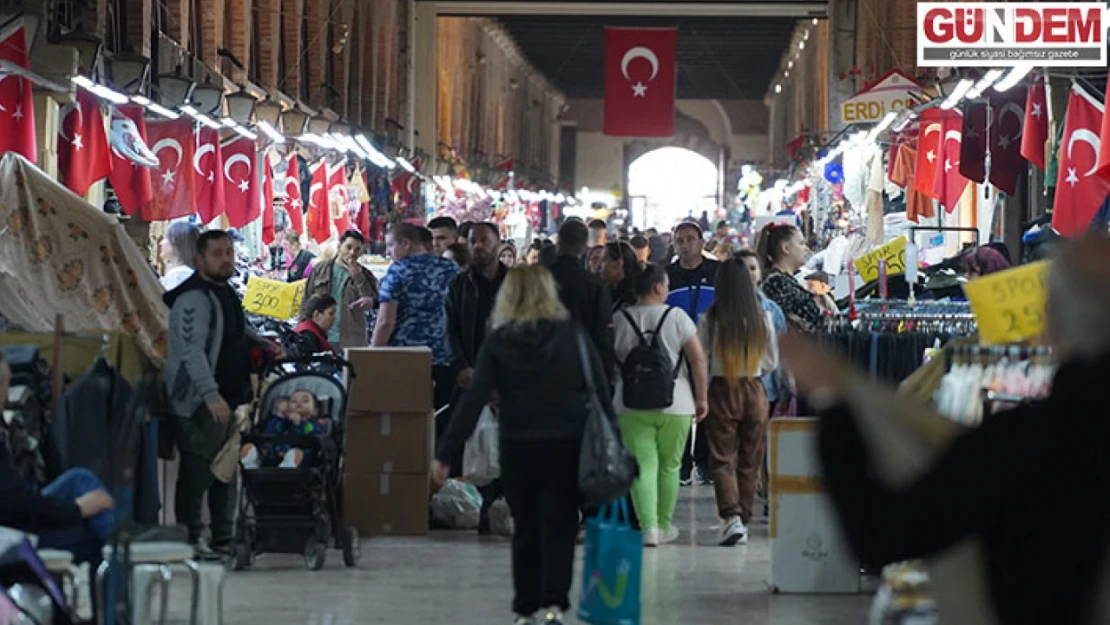 Tarihi Çarşılarda Bayram Alışverişi Yoğunluğu