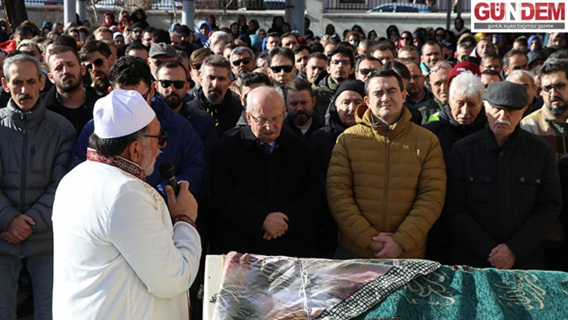 Tekirdağ'da trafik kazasında yaşamını yitiren Beste Atakur toprağa verildi