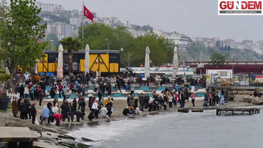 Tekirdağ'da yüzlerce kişi sahilde 'Hıdırellez kahvaltısı'nda buluştu