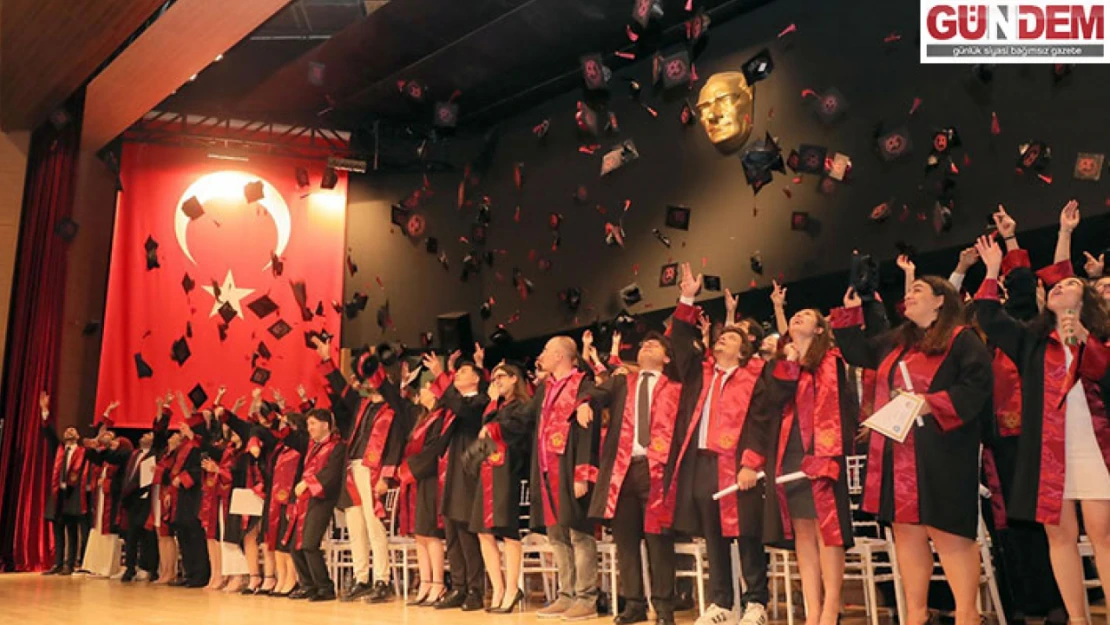 Tıp Fakültesinde mezuniyet töreni düzenlendi