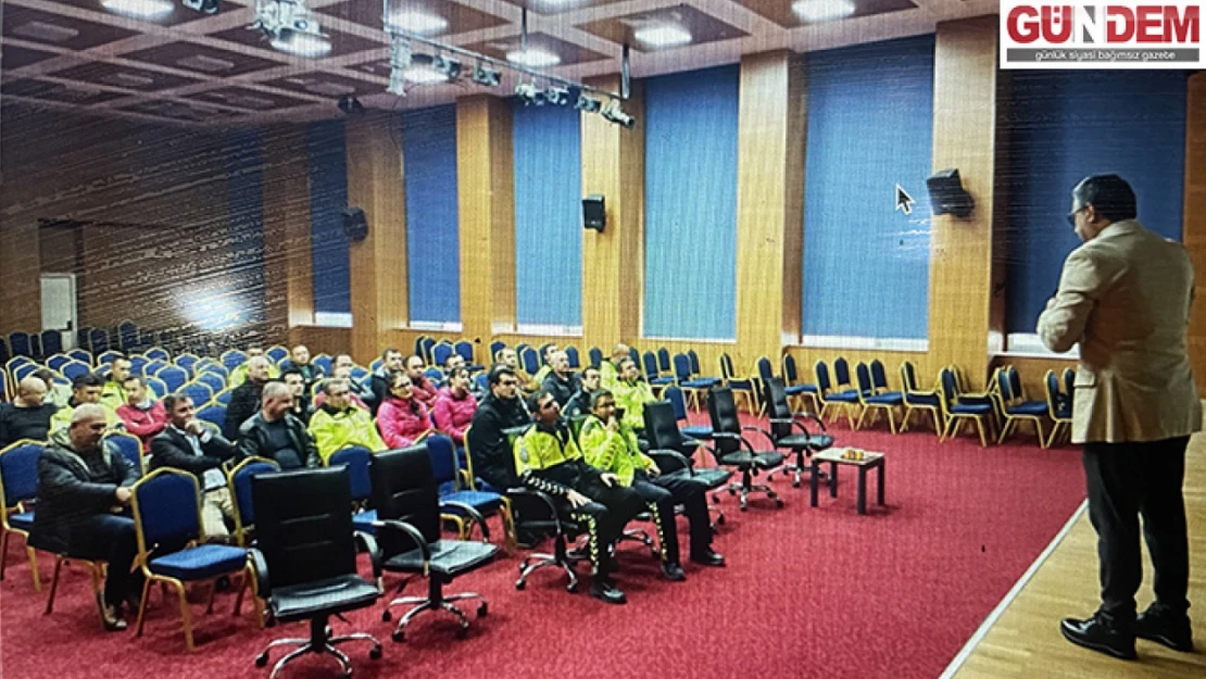 Trafik Polislerine, 'Etkili İletişim Becerileri' - 'Öfke ve Stres Yönetimi' Konulu Eğitim Verildi.